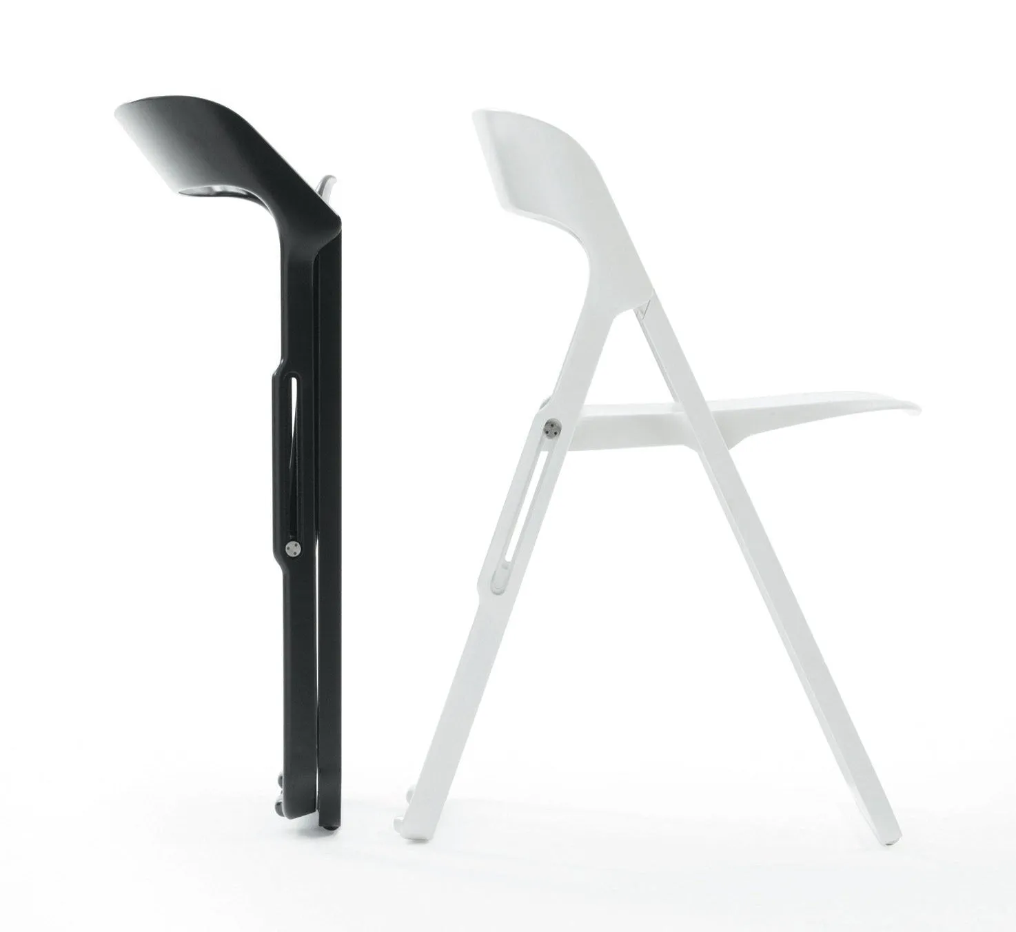 Bek Folding Chair by Casamania