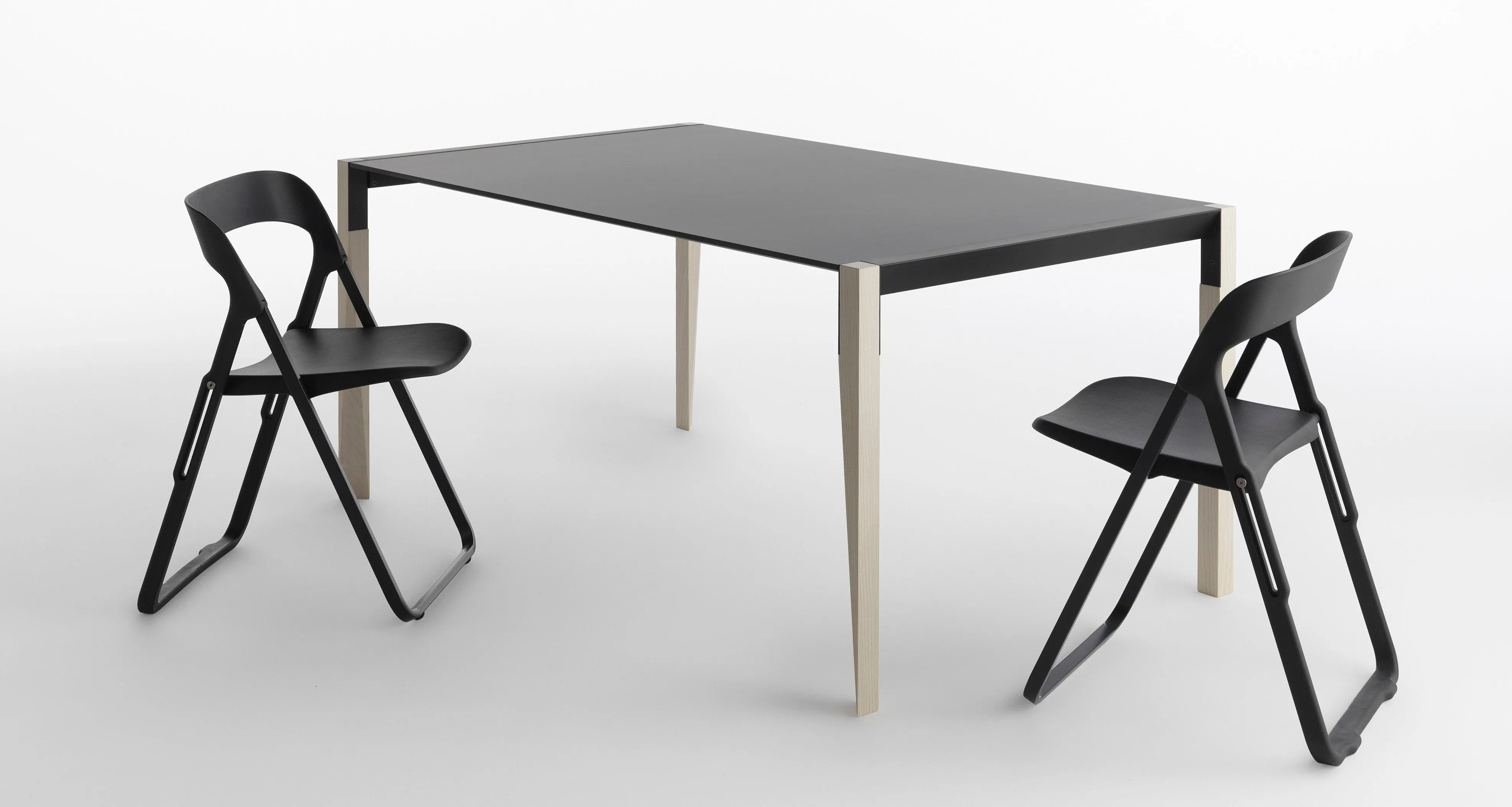 Bek Folding Chair by Casamania