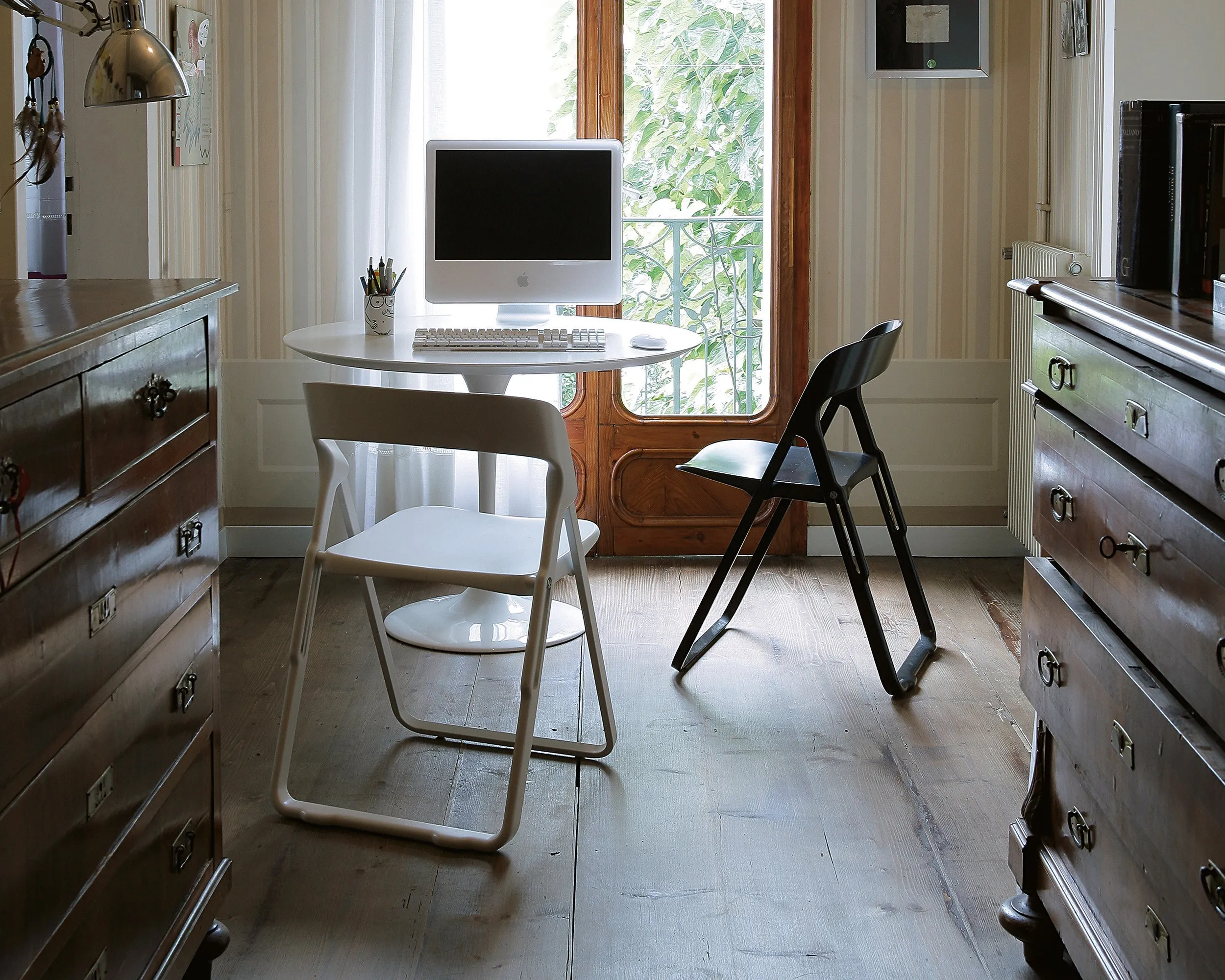 Bek Folding Chair by Casamania