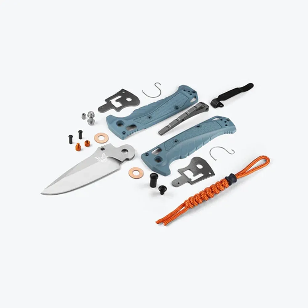 Benchmade Mini Adira Folding Knife Magnacut New 2024