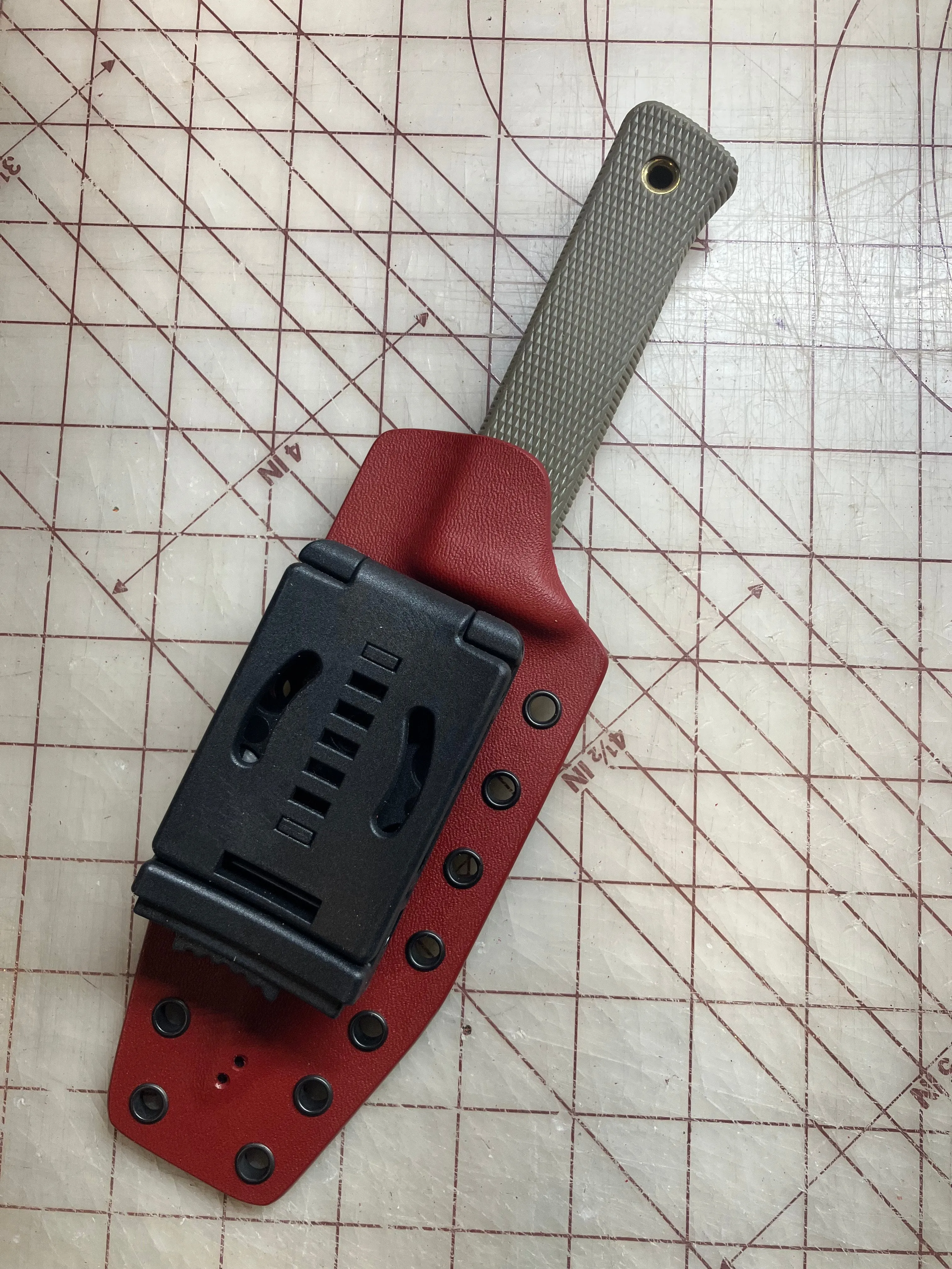 Cold Steel SRK Compact Tactical Knife | Custom FDE Carbon Fiber Sheath in Blood Red