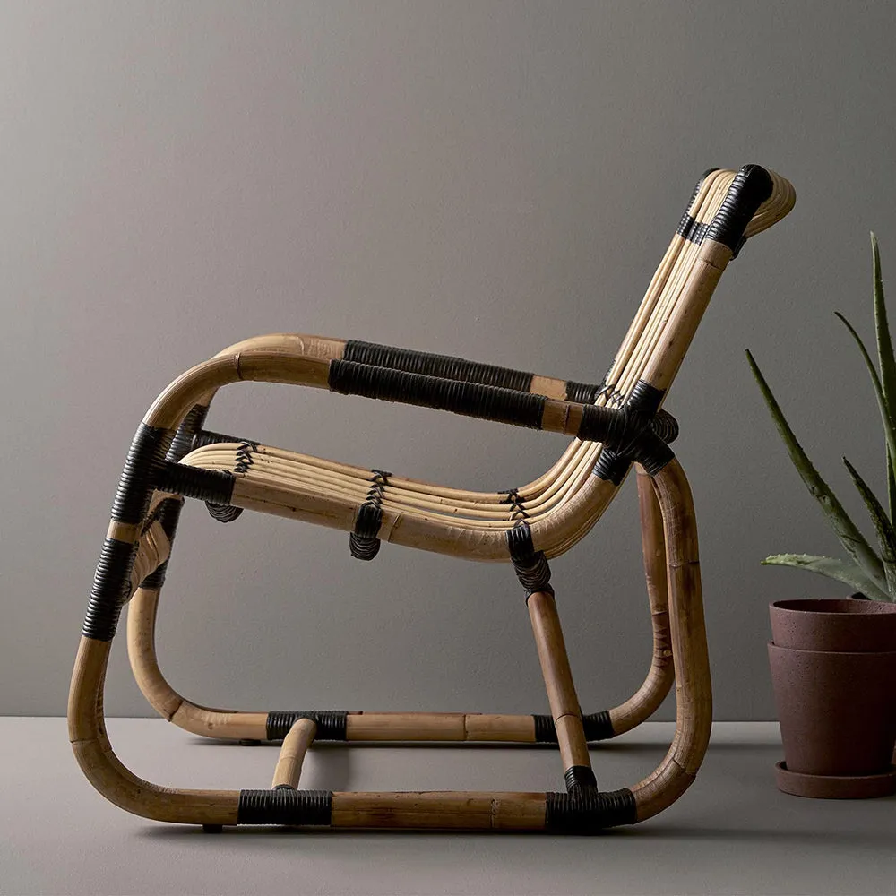 Curve Lounge Chair
