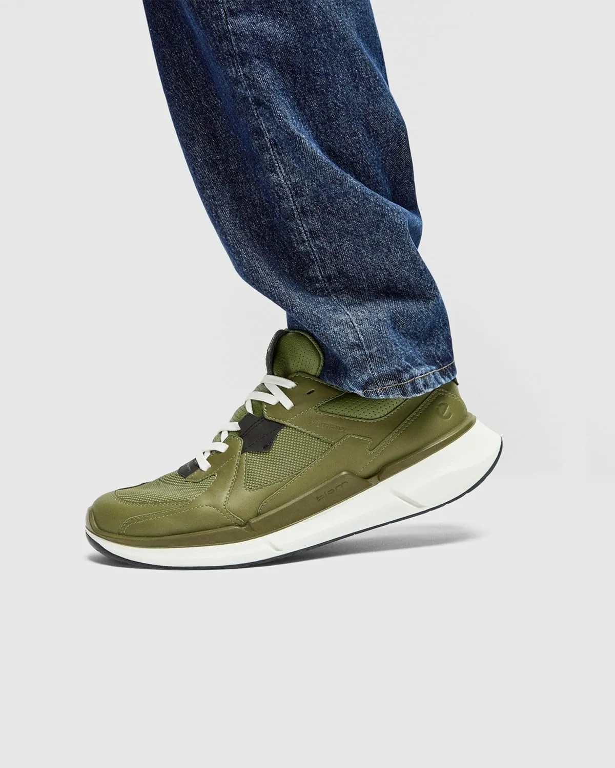 ECCO Men's Biom 2.2 Athletic Gore-tex Waterproof Sneaker