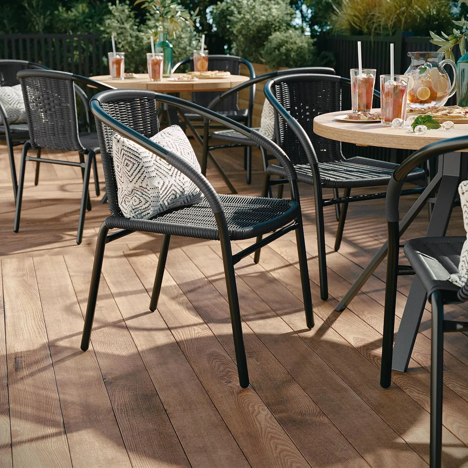EMMA   OLIVER 4 Pack Gray Rattan Indoor-Outdoor Restaurant Stack Chair with Curved Back