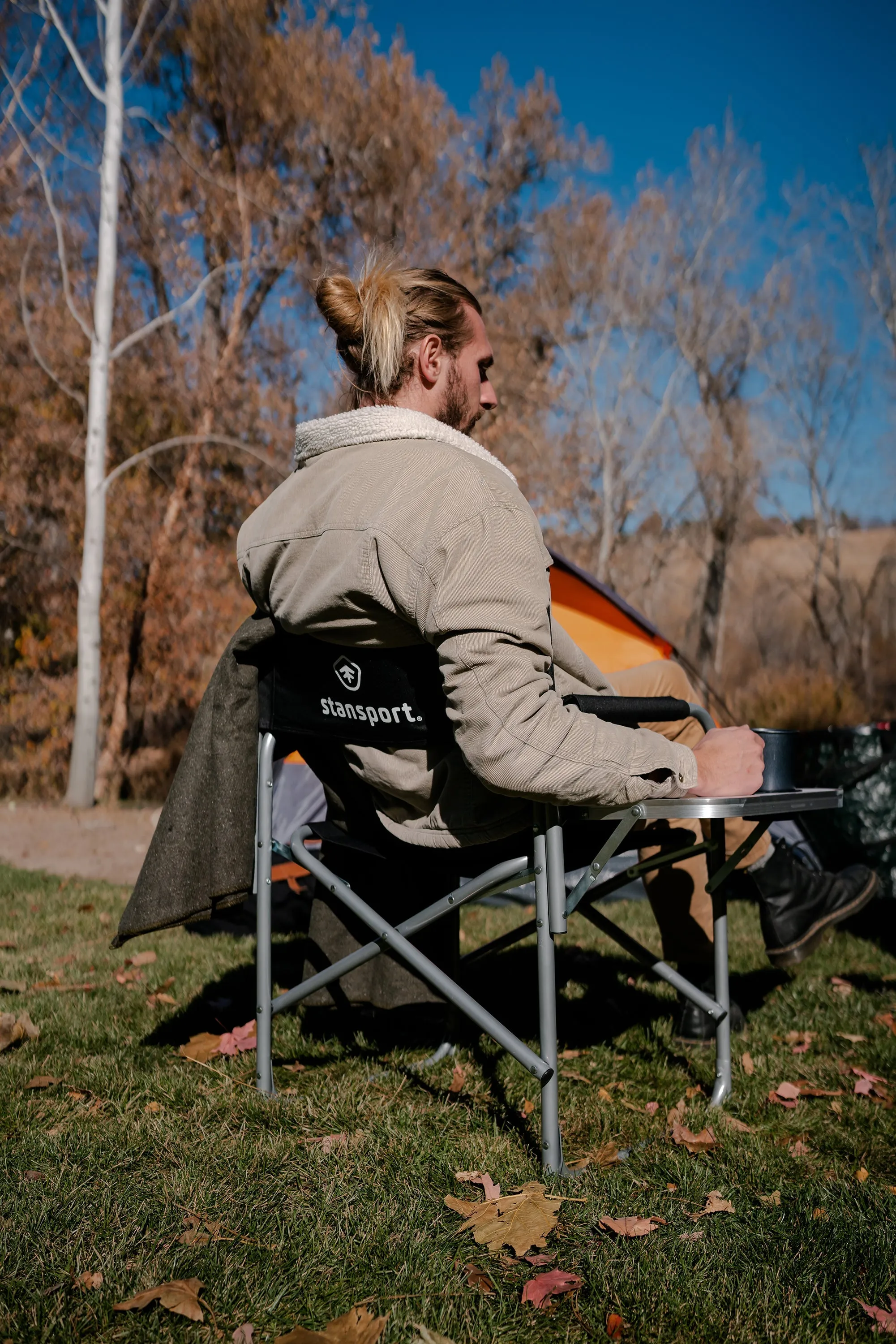 Folding Directors Chair With Side Table