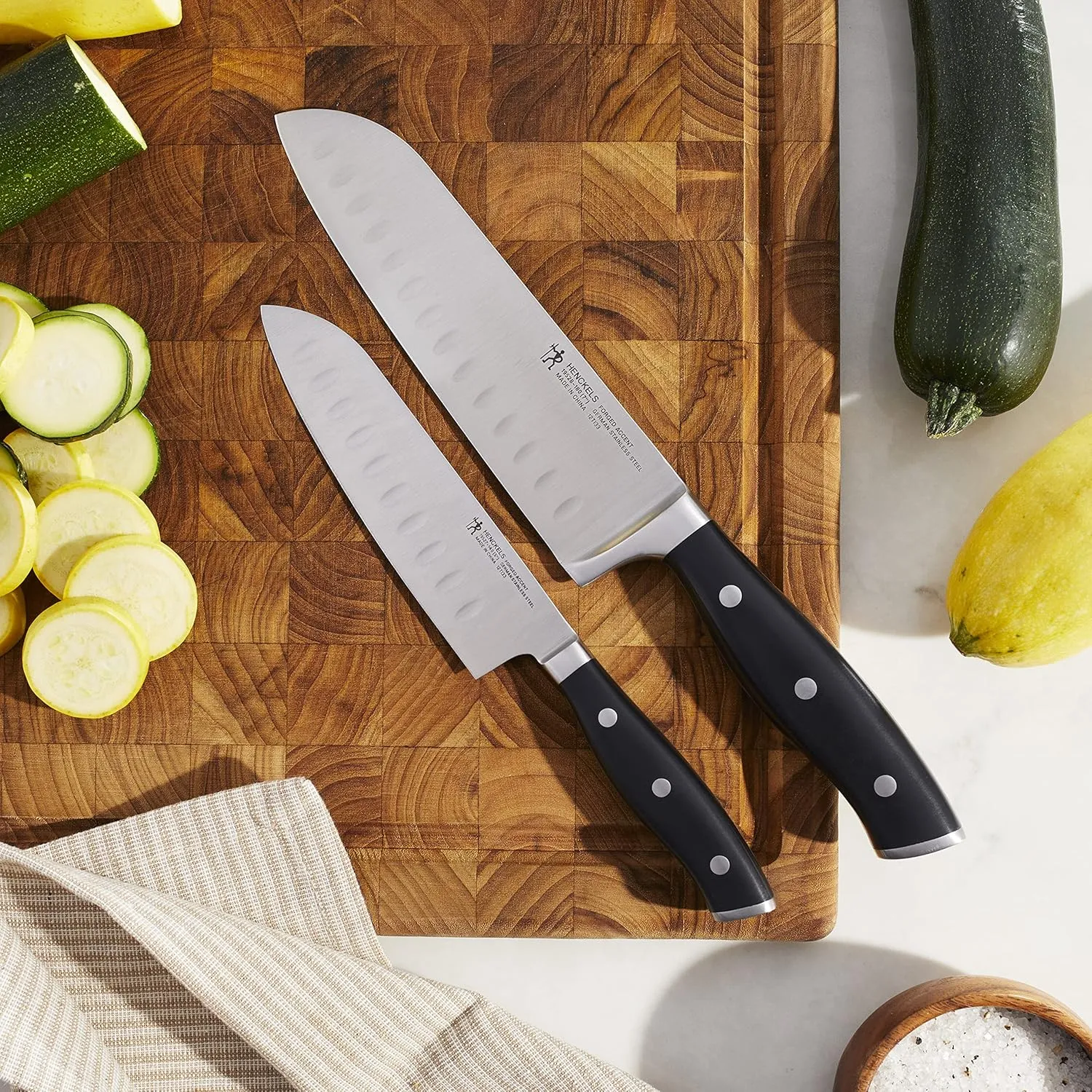 HENCKELS Forged Accent Razor-Sharp 2-pc Knife Set, Santoku Knife 5 Inch, Santoku Knife 7 Inch, German Engineered Informed by 100  Years of Mastery,Black