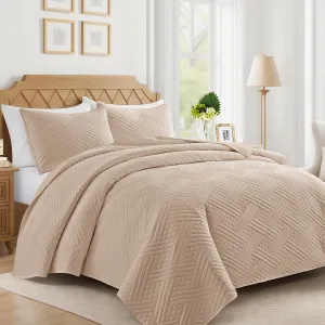 Lavsiry Light Camel Quilt Queen Size with Striped Pattern, Lightweight Soft Summer Thin Microfiber Bedspread & Coverlet Bedding Set for All Seasons - 3 Piece(1 Quilt, 2 Pillow Shams)