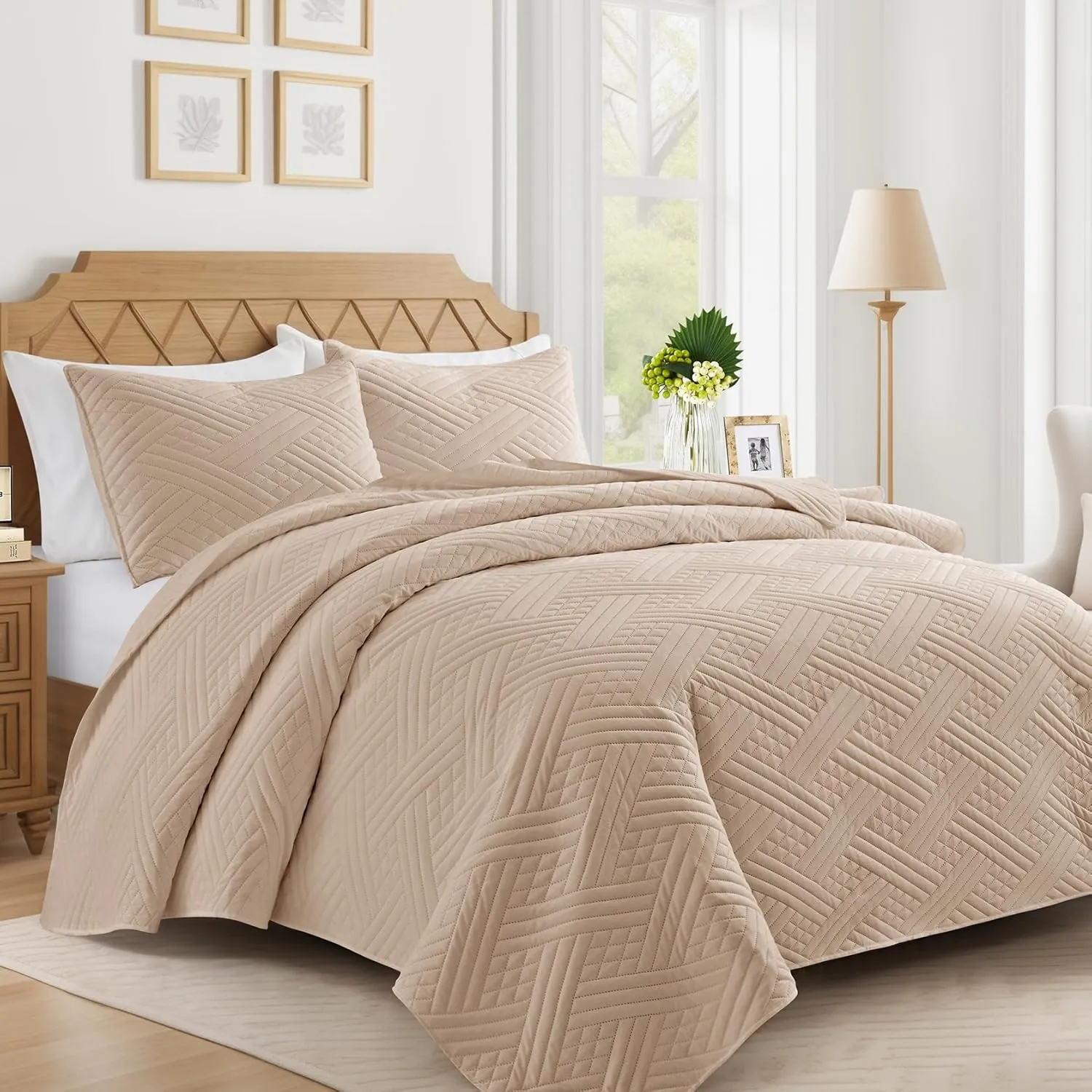Lavsiry Light Camel Quilt Queen Size with Striped Pattern, Lightweight Soft Summer Thin Microfiber Bedspread & Coverlet Bedding Set for All Seasons - 3 Piece(1 Quilt, 2 Pillow Shams)
