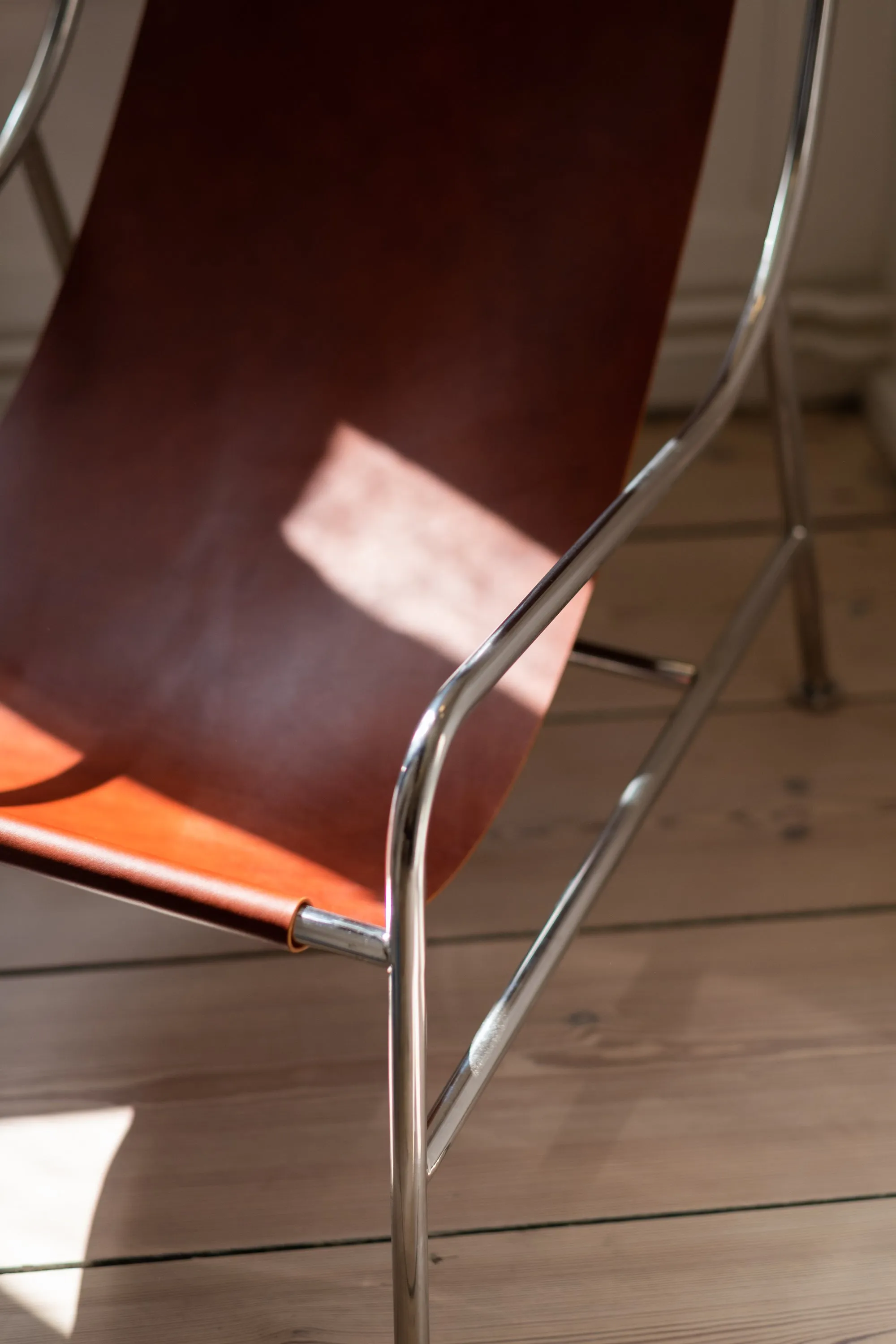 Minimalist Intdoor Living Room -Lisboa Chair in Leather - 2 Chairs