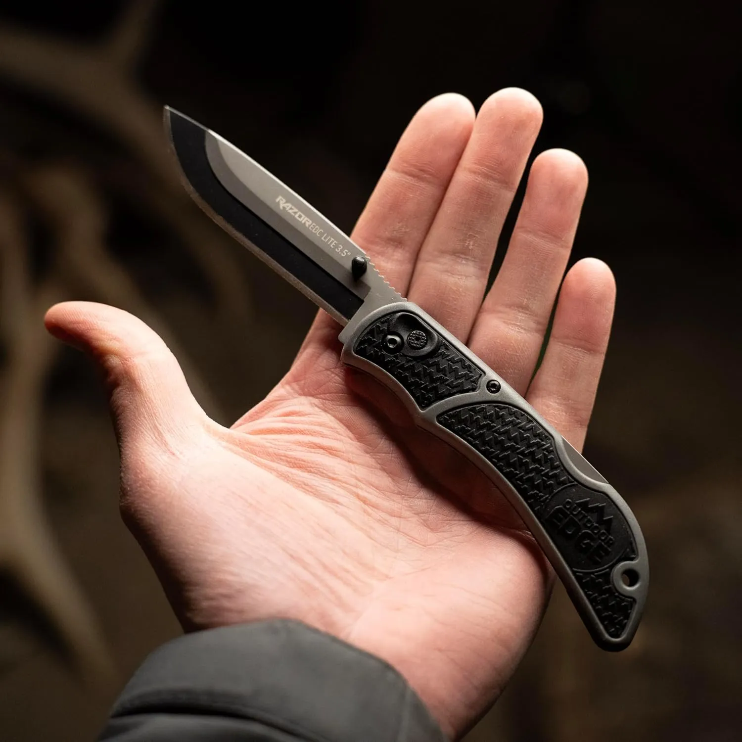 OUTDOOR EDGE 3.5" RazorLite EDC Pocket Knife (Obsidian Black), with Replaceable Blades and Clip, Perfect Carry Knive for Camping, Hunting and Survival, Includes 12 Black Steel Drop Point Blades