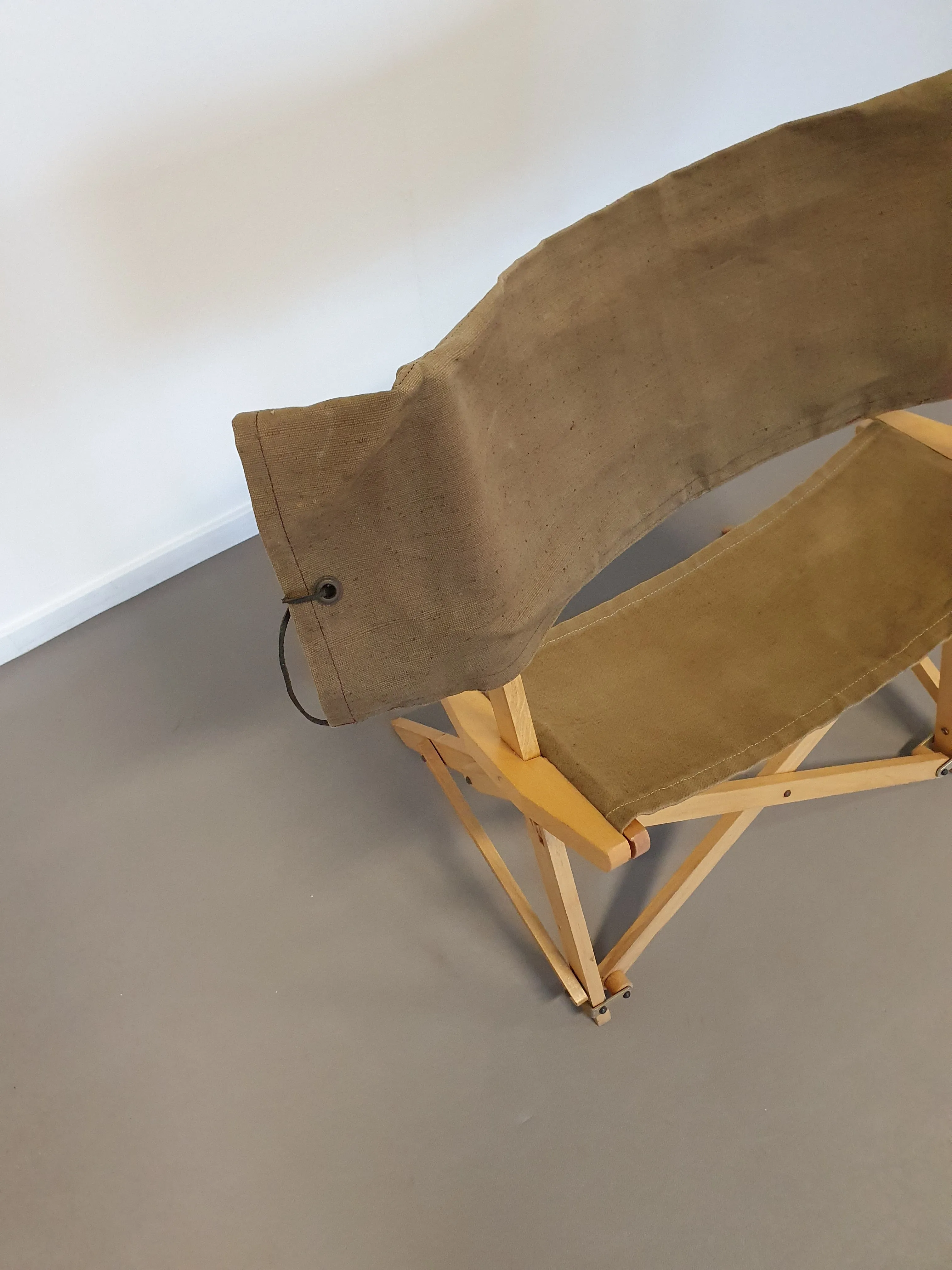 Praia folding chair. For Gavina 1968. Height 75 / wide 57 / depth 44 / seat height 40 cm