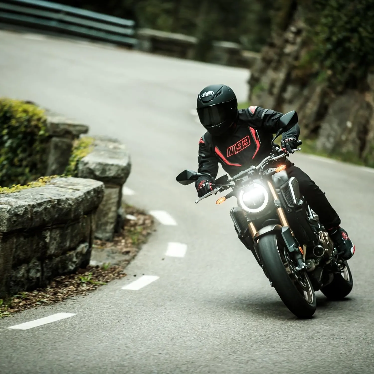 Shoei RF-1400