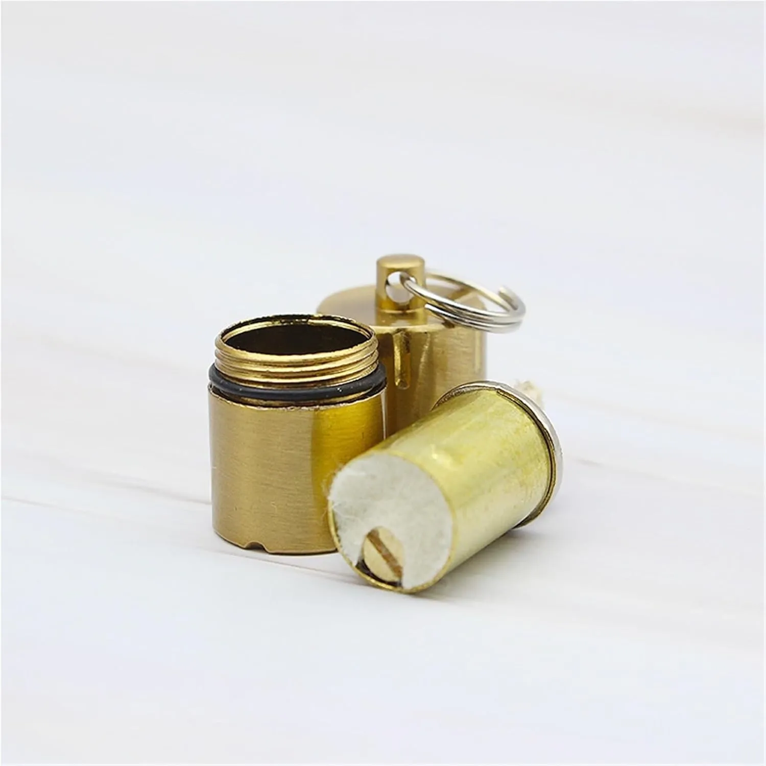 Small Soft Flame Kerosene Portable Metal Lighters, Waterproof and Windproof Grinding Wheel Lighter, Suitable for Indoor and Outdoor, Gift for Men (Fuel Not Included)(Gold)