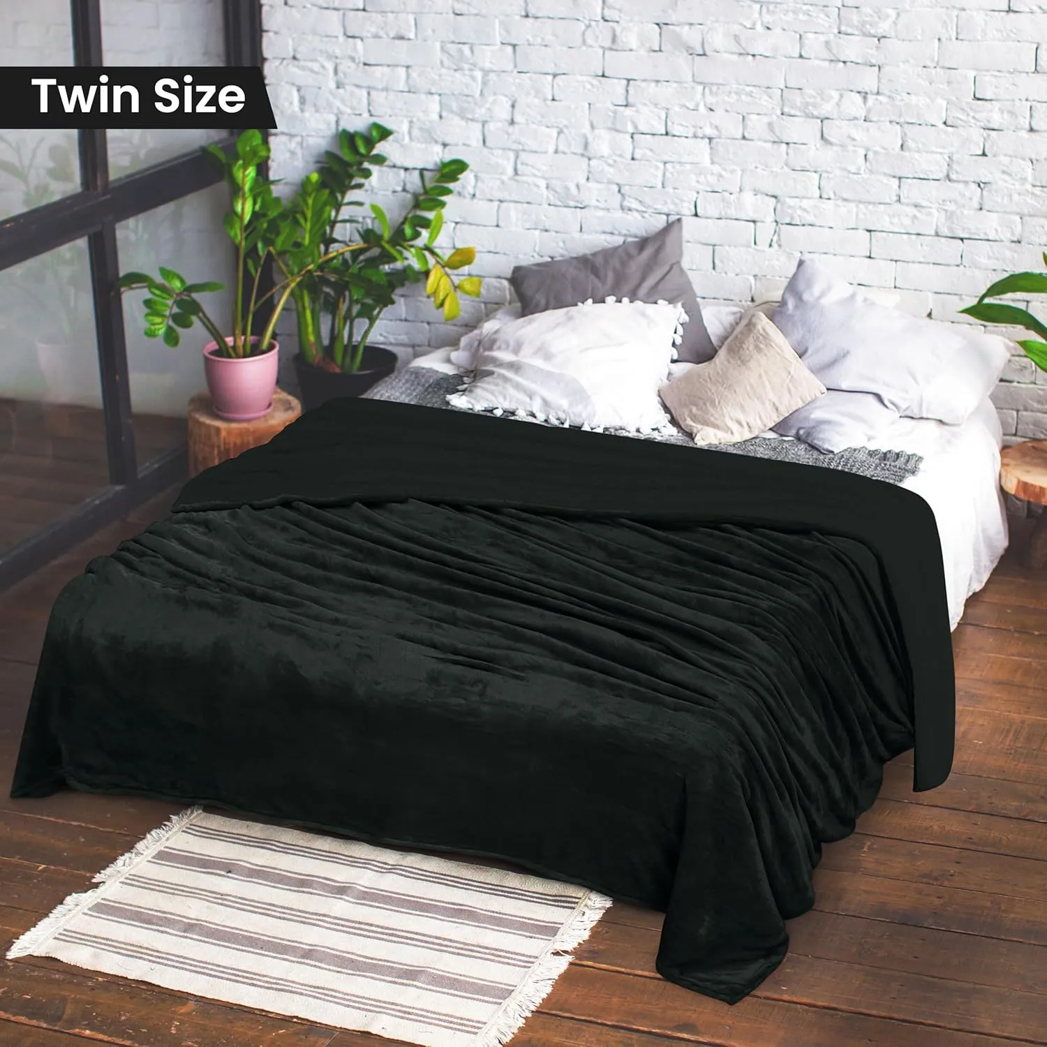 Utopia Bedding Sherpa Blanket Twin Size (Black, 90x66 Inches) - Soft Lightweight Plush Fleece Reversible Blanket for Bed, Sofa, Couch, Camping and Travel
