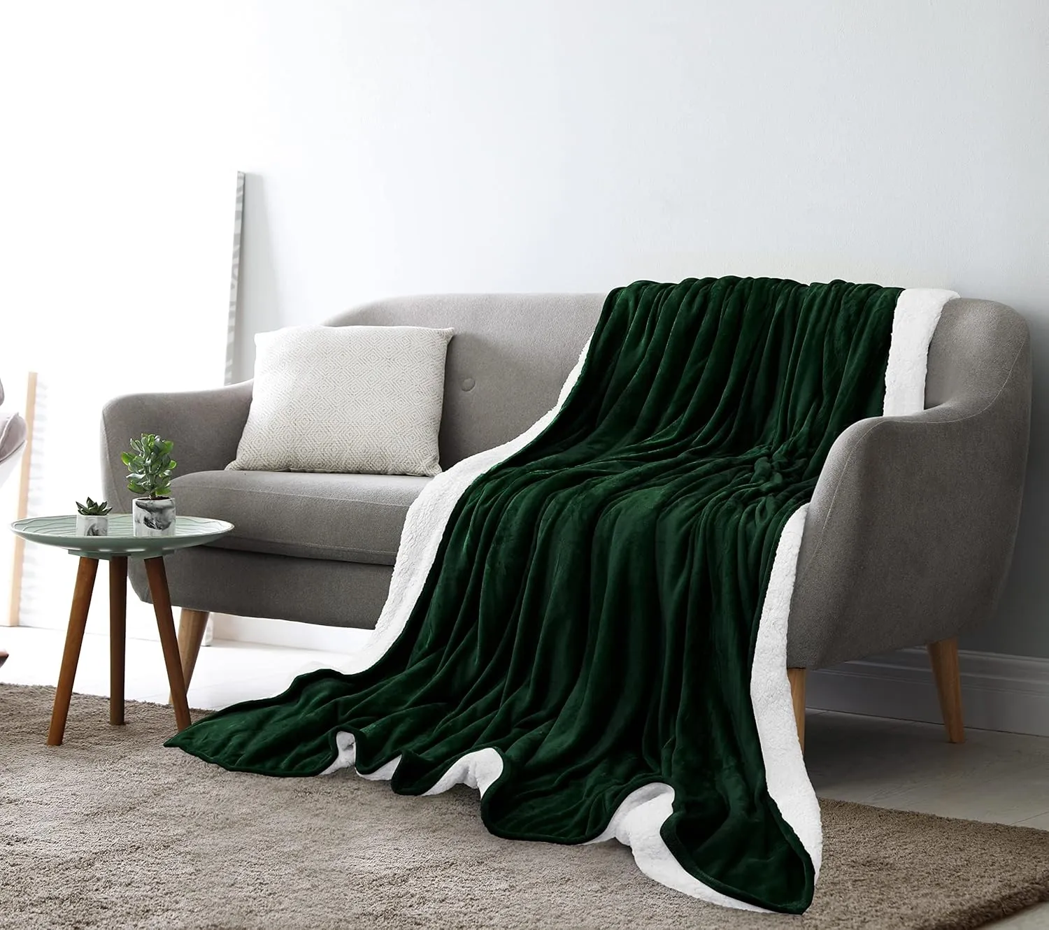 Utopia Bedding Sherpa Blanket Twin Size (Forest Green, 90x66 Inches) - Soft Lightweight Plush Fleece Reversible Blanket for Bed, Sofa, Couch, Camping and Travel