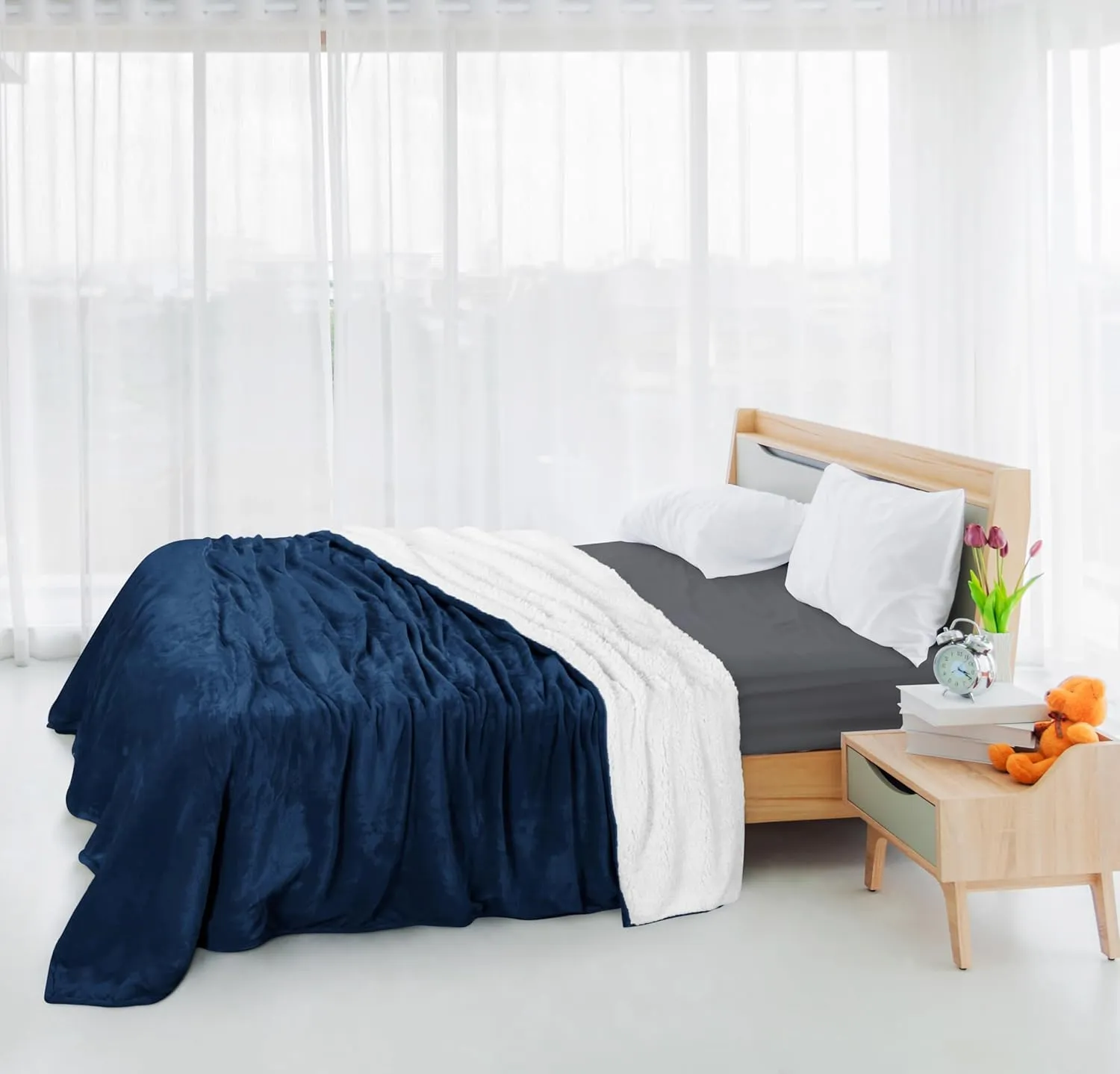 Utopia Bedding Sherpa Blanket Twin Size (Navy, 90x66 Inches) - Soft Lightweight Plush Fleece Reversible Winter Blanket for Bed, Sofa, Couch, Camping and Travel