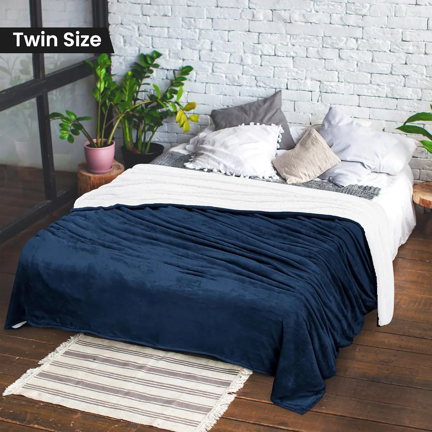 Utopia Bedding Sherpa Blanket Twin Size (Navy, 90x66 Inches) - Soft Lightweight Plush Fleece Reversible Winter Blanket for Bed, Sofa, Couch, Camping and Travel