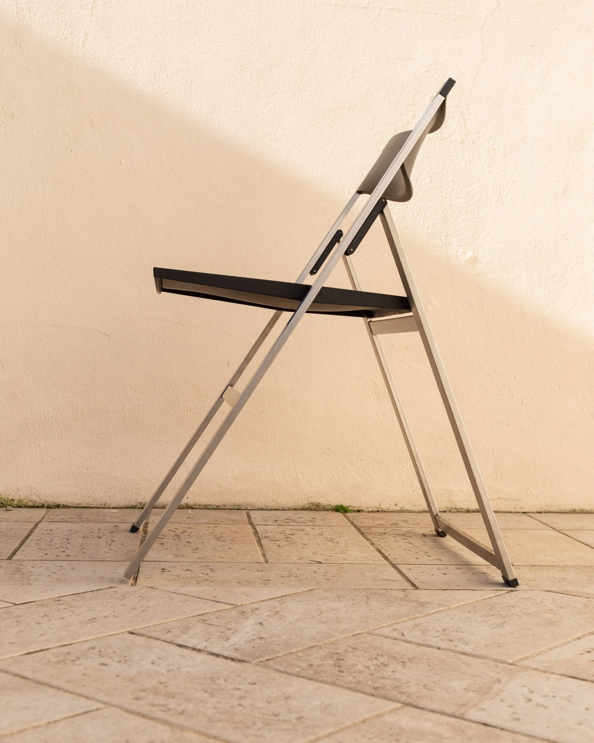 Vintage Klappstuhl P08 von Justus Kolberg für Tecno Schwarz, Stahl, Kunststoff
